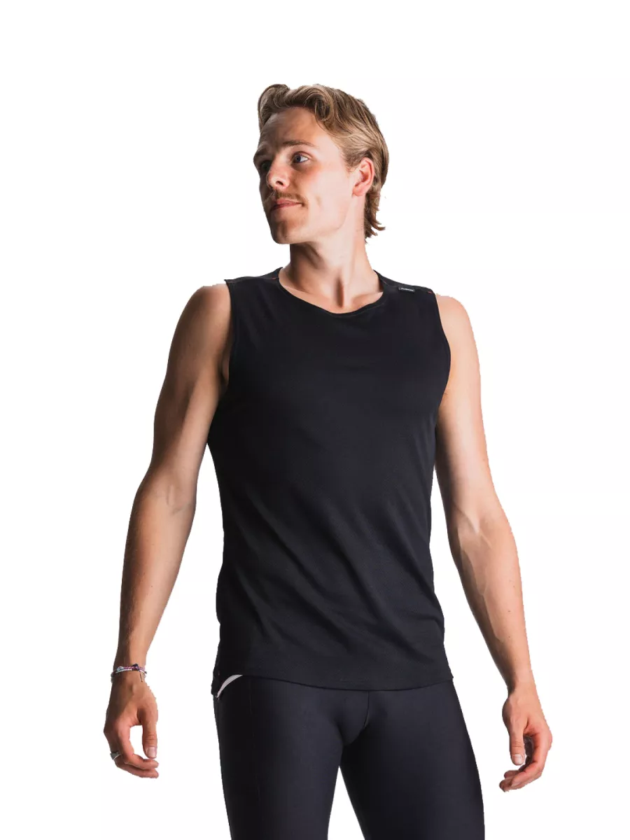 FUSION 1036 RUN SINGLET-BLACK