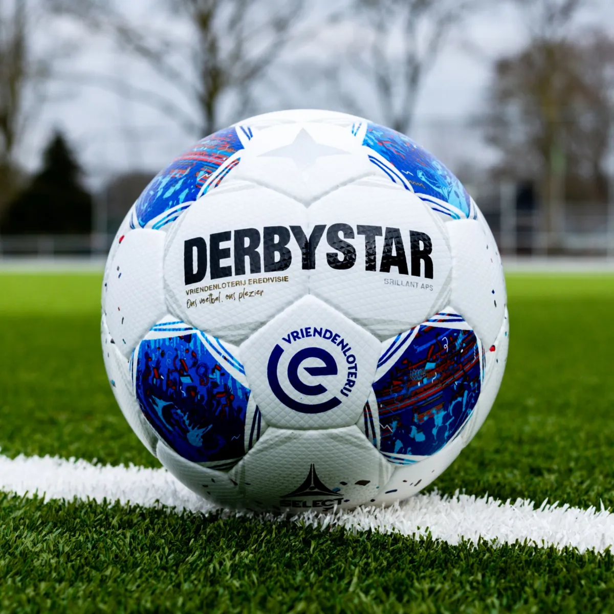 derbystar-287843-erediv-brillant-26-27-2000-white-blue-2 DERBYSTAR 287843 Erediv. Brillant 26/27-2000 White/Blue